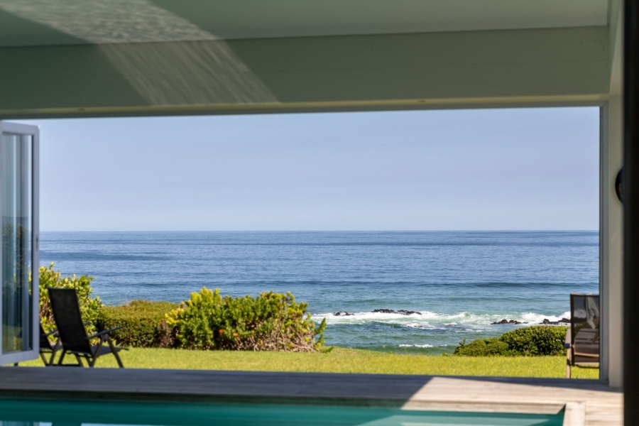 8 Bedroom Property for Sale in Keurboomstrand Western Cape